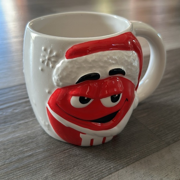 M&M Ceramic Mug with handle SANTA RED chocolate company - Picture 4 of 4
